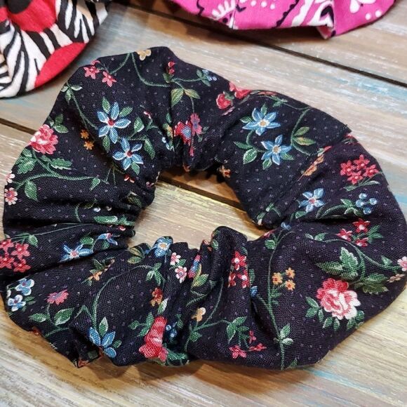 #15  Zebra Hearts, Fuchsia Western Paisley & Black Floral Hair Scrunchies Adult - Picture 4 of 4